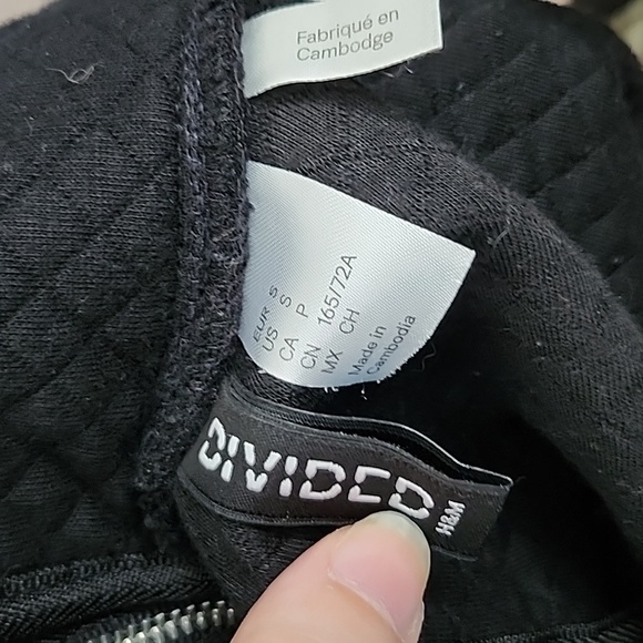 Divided H&M Black Skirt - Picture 3 of 4